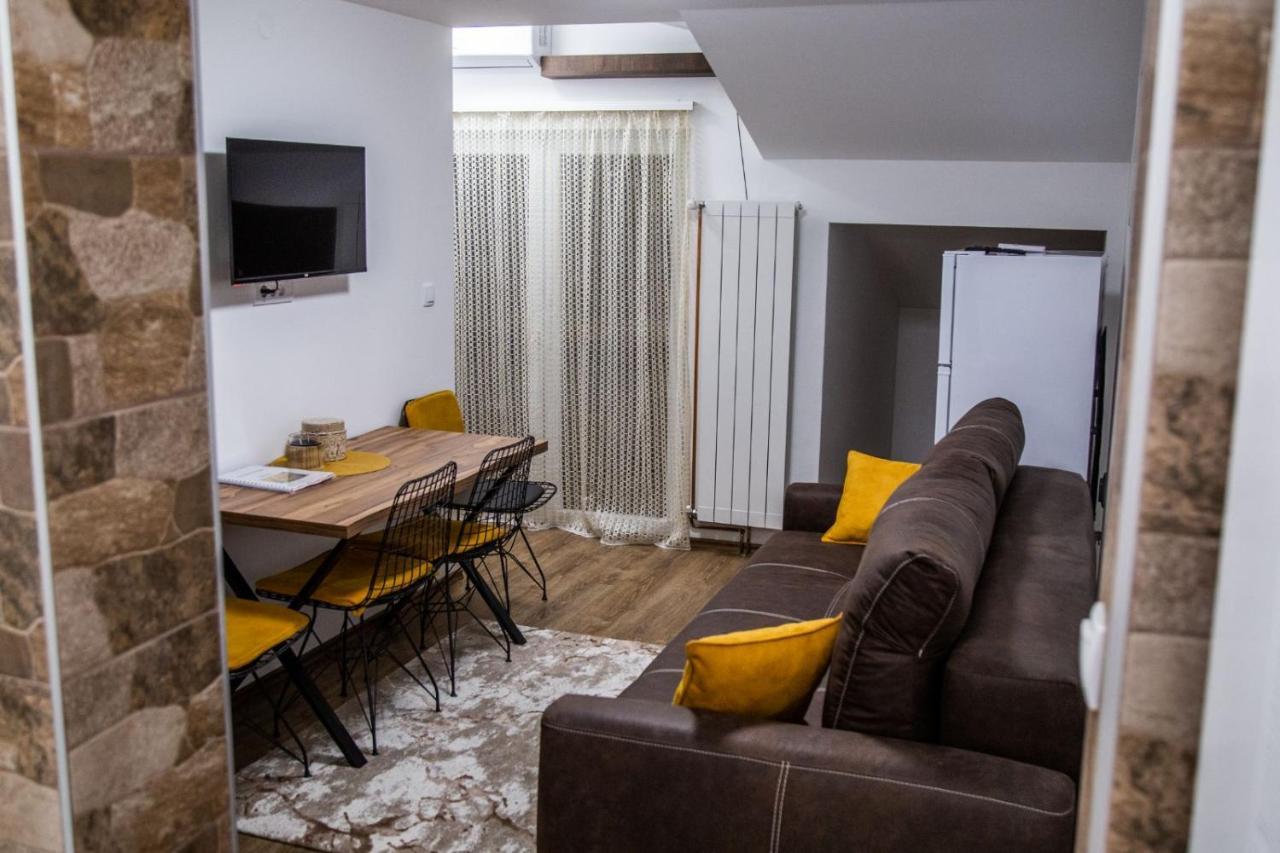 Smile Apartment Pirot Exterior photo